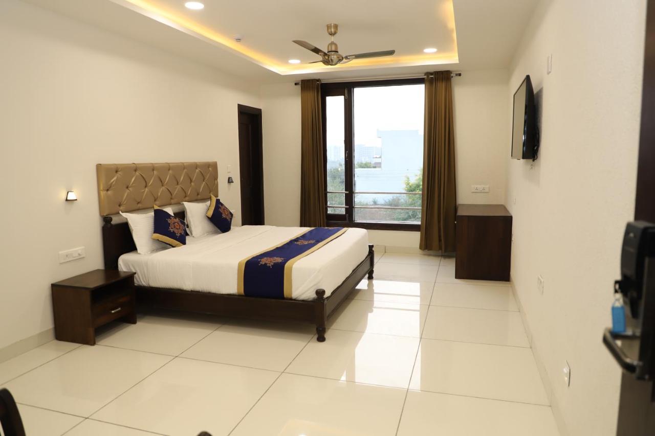 Clover Inn Udaipur Exterior photo